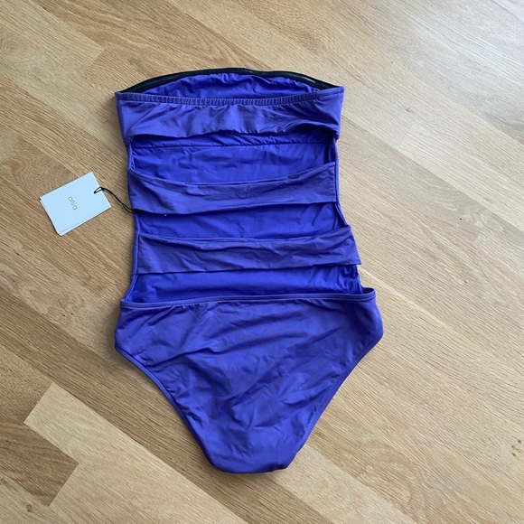 NEW Onia bathing suit - Picture 7 of 7